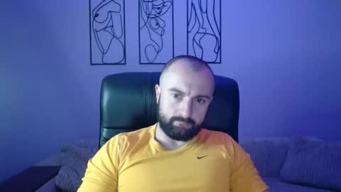 brindlefly69 online show from December 1, 2025, 11:48 am