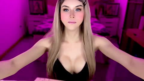 brionatop online show from November 13, 2025, 10:19 pm