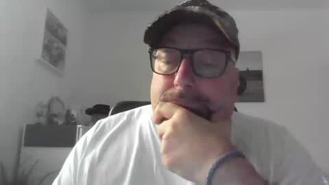 Brisco schner Schwanz online show from November 26, 2025, 10:27 am