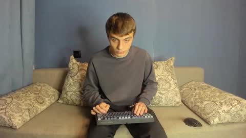 Snapshot of bristlebback chatting on November 21, 2025, 10:08 pm bristlebback online show from November 21, 2025, 10:08 pm