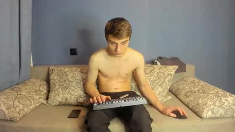 Snapshot of bristlebback chatting on November 23, 2025, 4:40 pm bristlebback online show from November 23, 2025, 4:40 pm