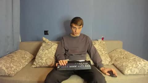 Snapshot of bristlebback chatting on November 24, 2025, 4:18 pm bristlebback online show from November 24, 2025, 4:18 pm