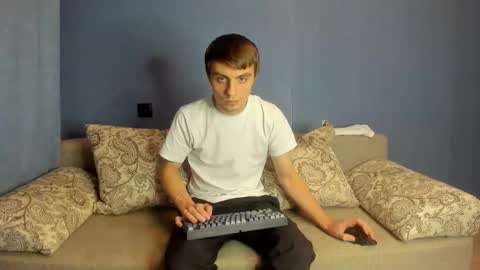 Snapshot of bristlebback chatting on December 4, 2025, 5:32 pm bristlebback online show from December 4, 2025, 5:32 pm