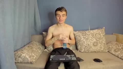 Snapshot of bristlebback chatting on February 6, 2026, 6:11 pm bristlebback online show from February 6, 2026, 6:11 pm