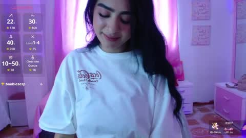 Snapshot of britannie_ chatting on June 7, 2026, 4:44 pm britannie_ online show from June 7, 2026, 4:44 pm
