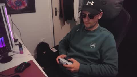britishbigdick_ online show from September 22, 2025, 5:59 pm