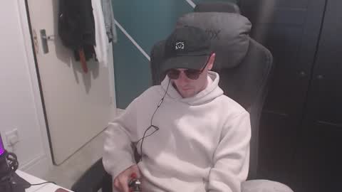 britishbigdick_ online show from October 2, 2025, 6:04 pm