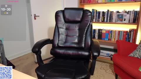 Snapshot of britishpoet chatting on January 3, 2025, 1:03 pm Callum online show from January 3, 2025, 1:03 pm