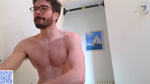 Snapshot of britishpoet chatting on January 9, 2025, 12:19 pm Callum online show from January 9, 2025, 12:19 pm