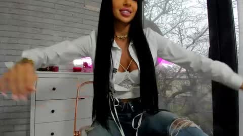 britney_charm online show from December 3, 2025, 6:32 am