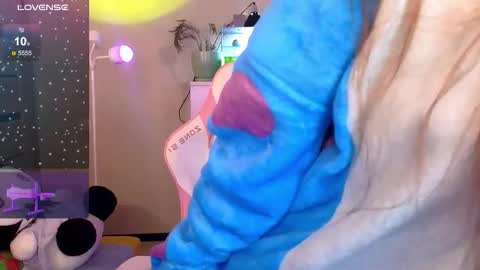 Britney online show from December 4, 2025, 9:12 pm