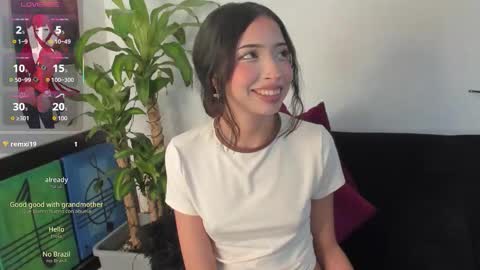Snapshot of britney_rose13 chatting on September 18, 2025, 7:21 am britney rose online show from September 18, 2025, 7:21 am