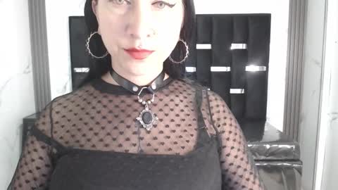 Britney  online show from February 10, 2026, 2:37 am