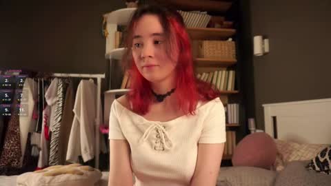 Snapshot of britthe chatting on November 6, 2025, 11:22 am Lina online show from November 6, 2025, 11:22 am