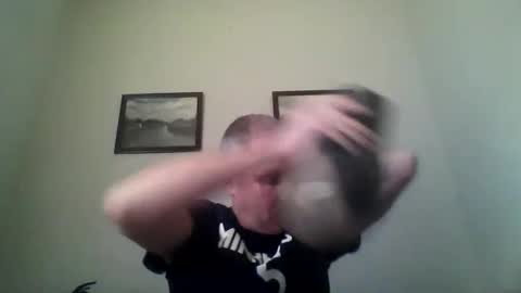 brodyb545755 online show from April 6, 2026, 2:29 pm