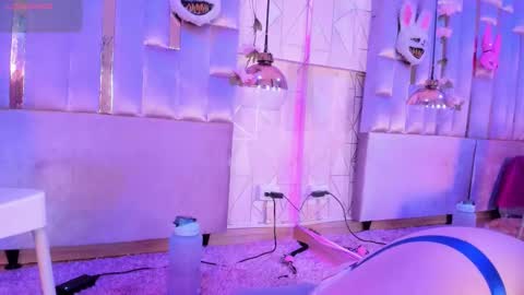     online show from March 2, 2025, 4:32 pm