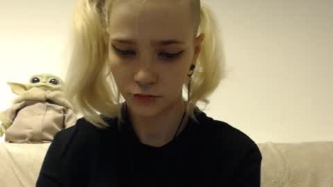 brookewylde_20 online show from November 18, 2025, 4:00 pm