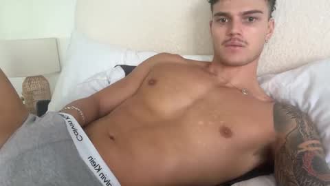 Snapshot of brooklyntay chatting on March 4, 2026, 11:44 pm BrooklynTay online show from March 4, 2026, 11:44 pm