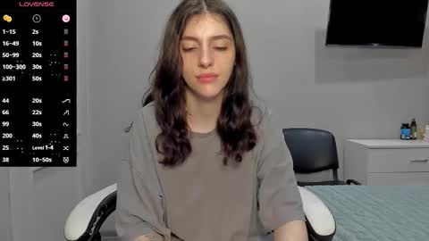 broosnica1 online show from October 7, 2025, 7:16 am