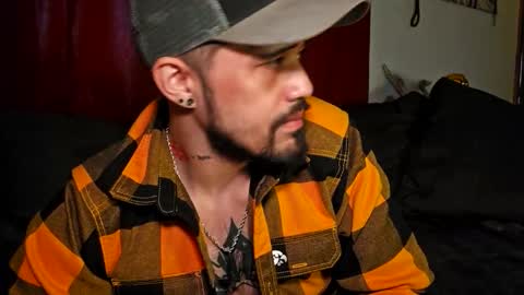 Snapshot of brownboyt chatting on February 19, 2026, 3:52 pm brownboyt online show from February 19, 2026, 3:52 pm