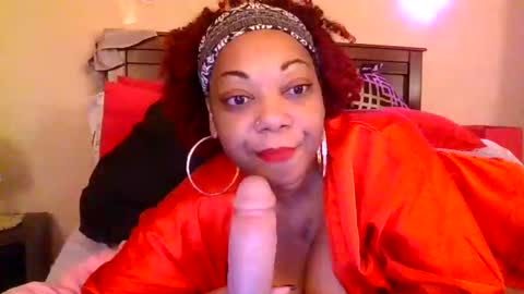 brownroundrenee online show from February 14, 2025, 10:49 am