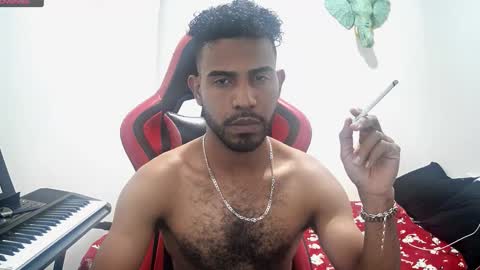 bruce_1111 online show from November 6, 2025, 9:37 pm