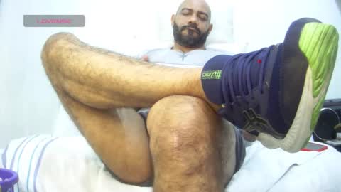 Snapshot of bruce_bigg chatting on April 26, 2026, 11:46 pm Bruce online show from April 26, 2026, 11:46 pm