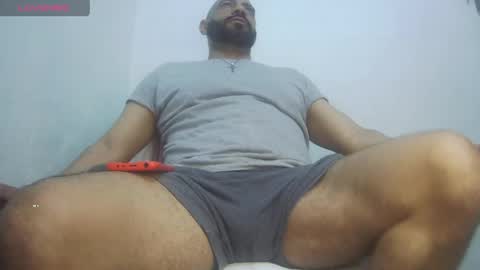 Snapshot of bruce_bigg chatting on May 3, 2026, 4:07 am Bruce online show from May 3, 2026, 4:07 am