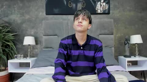 Bruce Hans online show from November 9, 2025, 11:41 am