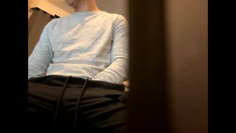 brucelogan80 online show from October 1, 2025, 12:05 am