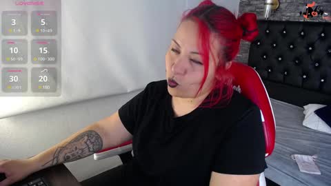 Bruja SCarlata online show from February 3, 2025, 6:39 pm