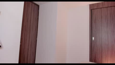 Snapshot of brunnahart chatting on December 2, 2024, 6:54 pm     online show from December 2, 2024, 6:54 pm