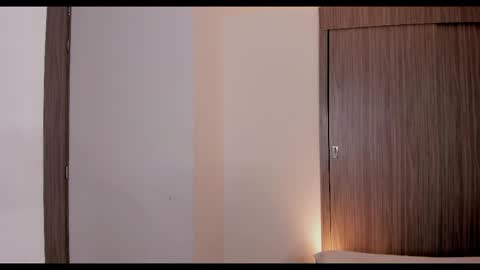 Snapshot of brunnahart chatting on October 16, 2025, 8:43 pm     online show from October 16, 2025, 8:43 pm