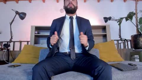 Andres Suarez online show from February 3, 2026, 10:15 pm