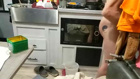 Steve... aka SkinnieDippin aka TimberTramp online show from October 30, 2025, 6:04 am