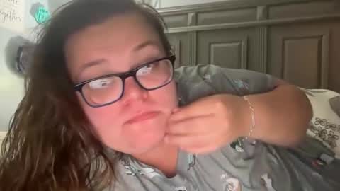 Desiree online show from February 8, 2026, 5:55 am