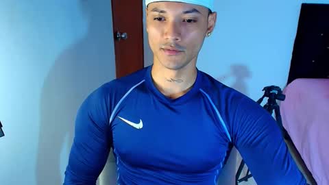 Snapshot of bryan_boy_ chatting on November 1, 2025, 12:34 am bryan online show from November 1, 2025, 12:34 am