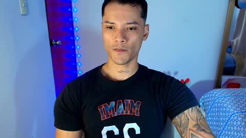 Snapshot of bryan_boy_ chatting on December 21, 2025, 1:02 am bryan online show from December 21, 2025, 1:02 am