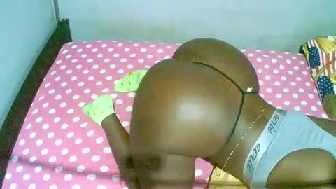 Snapshot of bryvanna_sweet chatting on December 15, 2024, 3:20 pm dee online show from December 15, 2024, 3:20 pm