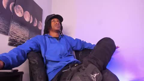 Bryxon  online show from October 11, 2025, 4:05 pm