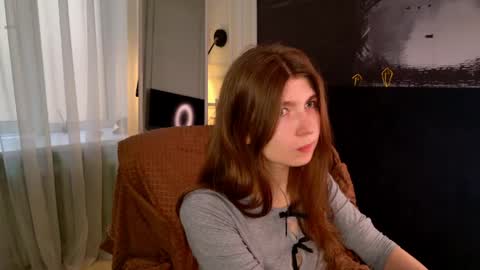 bubble_kiss online show from April 13, 2026, 1:49 pm