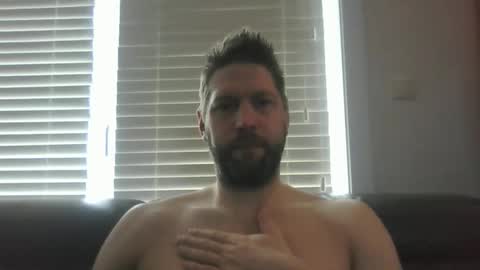 Snapshot of bubblebee1982 chatting on February 23, 2026, 8:01 am bubblebee1982 online show from February 23, 2026, 8:01 am