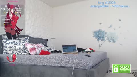 Snapshot of bubblebuttveronica chatting on December 23, 2024, 10:21 am Nylon queen  genuine model who bring pantyhose on chaturbate for first time   the others just copy my room for money  online show from December 23, 2024, 10:21 am