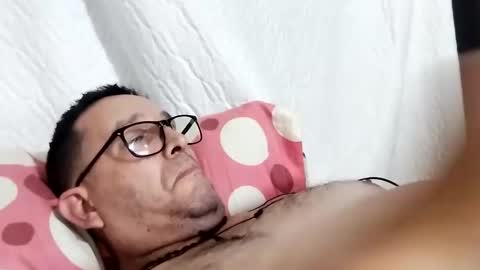 buchs32 online show from December 14, 2025, 5:13 am