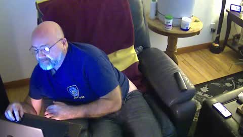 Buck online show from February 12, 2025, 1:52 am