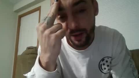 Snapshot of bud42o chatting on January 17, 2026, 3:11 am Bud42o online show from January 17, 2026, 3:11 am