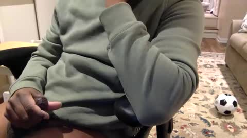 buffmidnight001 online show from March 16, 2026, 2:10 pm