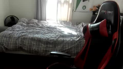 Snapshot of buffsexyman24 chatting on February 28, 2025, 5:04 pm buffsexyman24 online show from February 28, 2025, 5:04 pm