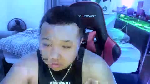 Snapshot of buffsexyman24 chatting on March 6, 2025, 1:37 am buffsexyman24 online show from March 6, 2025, 1:37 am