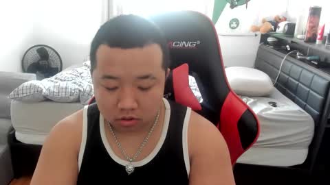 Snapshot of buffsexyman24 chatting on March 9, 2025, 6:32 pm buffsexyman24 online show from March 9, 2025, 6:32 pm